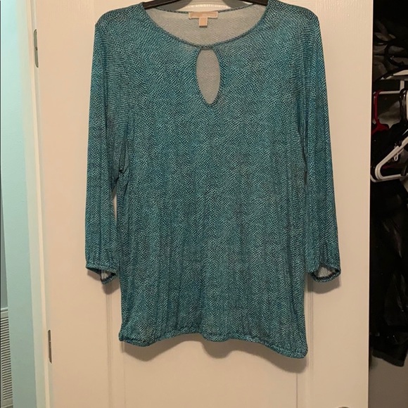 Michael Kors Tops - Michael Kors keyhole long sleeve print top. 1X